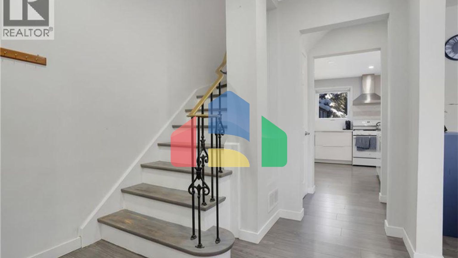 Residential - Single Family Home - Kitchener, Canada - Canada