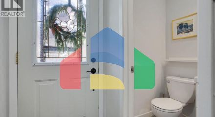 Residential - Single Family Home - Kitchener, Canada - Canada