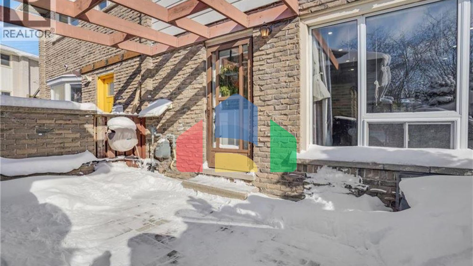 Residential - Single Family Home - Kitchener, Canada - Canada