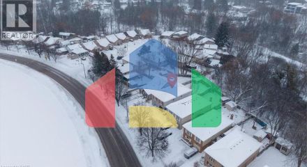 Residential - Single Family Home - Kitchener, Canada - Canada