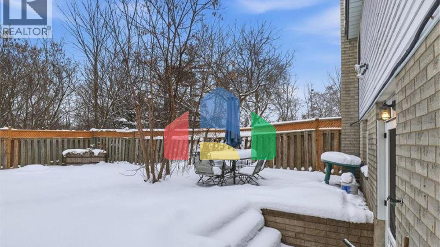 Residential - Single Family Home - Kitchener, Canada - Canada