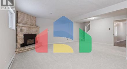 Residential - Single Family Home - Kitchener, Canada - Canada