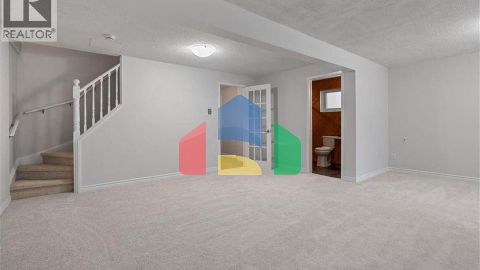 Residential - Single Family Home - Kitchener, Canada - Canada