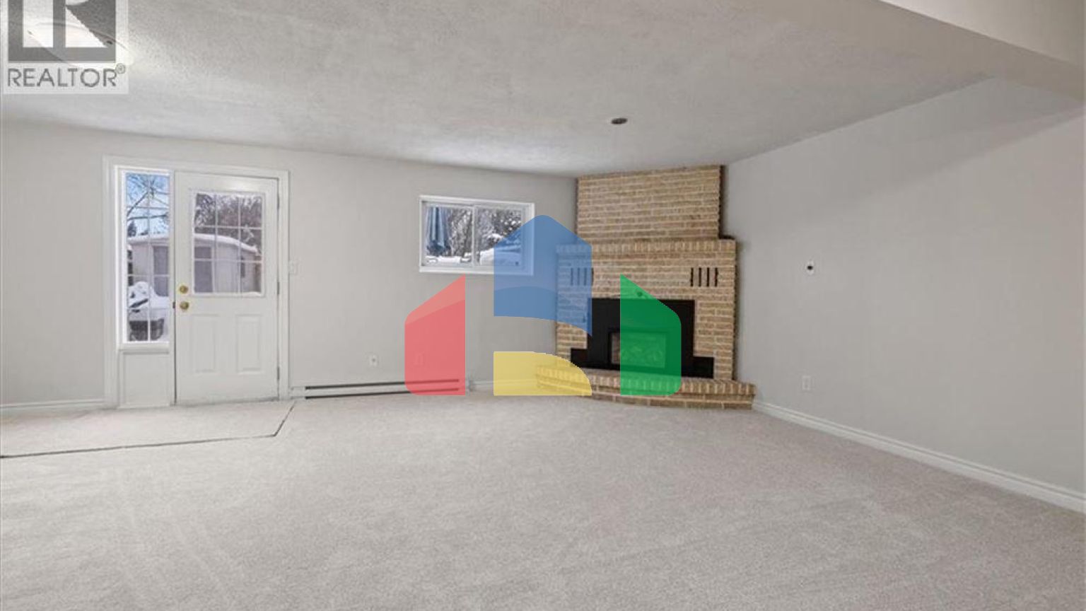 Residential - Single Family Home - Kitchener, Canada - Canada