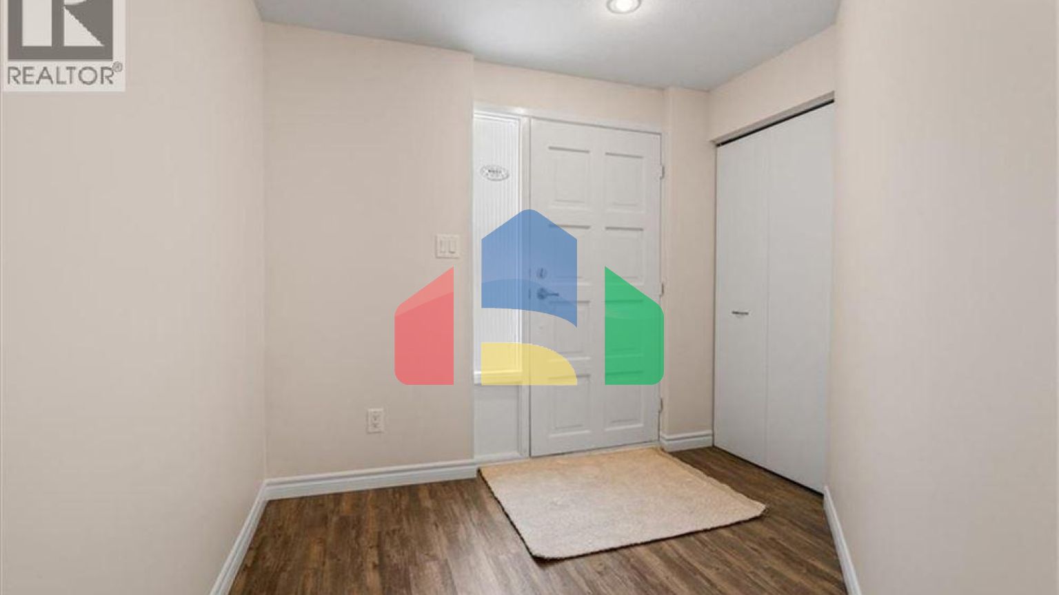 Residential - Single Family Home - Kitchener, Canada - Canada