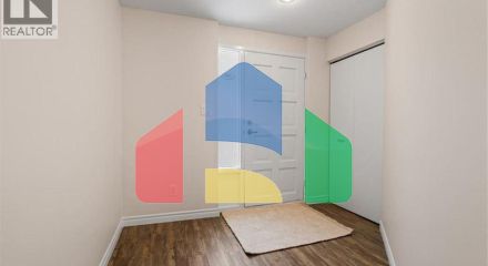 Residential - Single Family Home - Kitchener, Canada - Canada