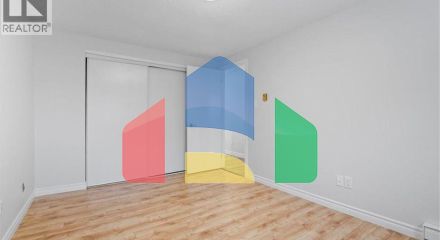 Residential - Single Family Home - Kitchener, Canada - Canada