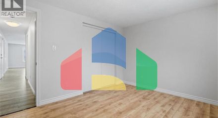 Residential - Single Family Home - Kitchener, Canada - Canada