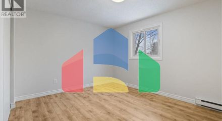 Residential - Single Family Home - Kitchener, Canada - Canada