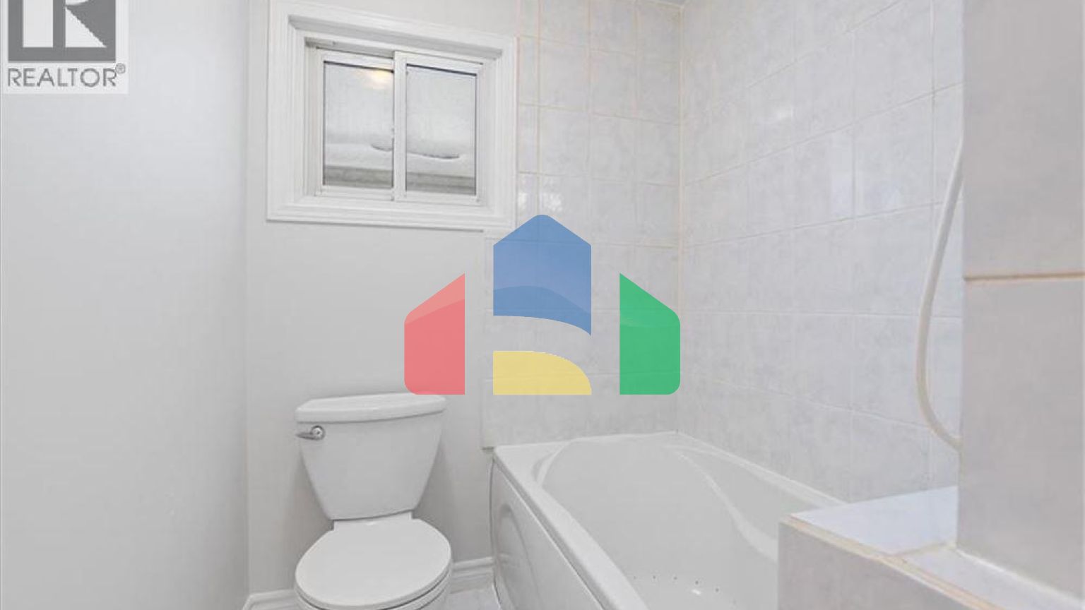 Residential - Single Family Home - Kitchener, Canada - Canada