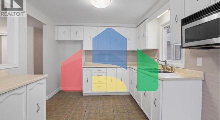 Residential - Single Family Home - Kitchener, Canada - Canada