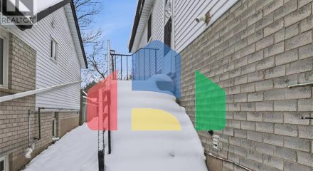 Residential - Single Family Home - Kitchener, Canada - Canada