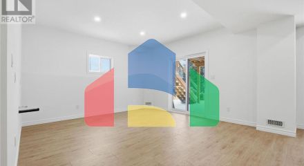 Residential - Single Family Home - Kitchener, Canada - Canada