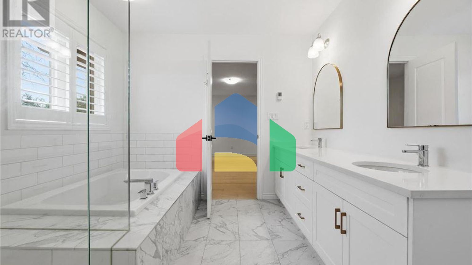 Residential - Single Family Home - Kitchener, Canada - Canada