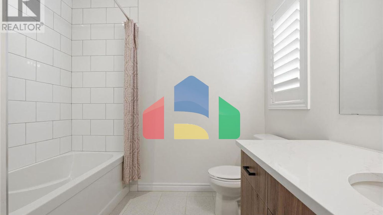 Residential - Single Family Home - Kitchener, Canada - Canada