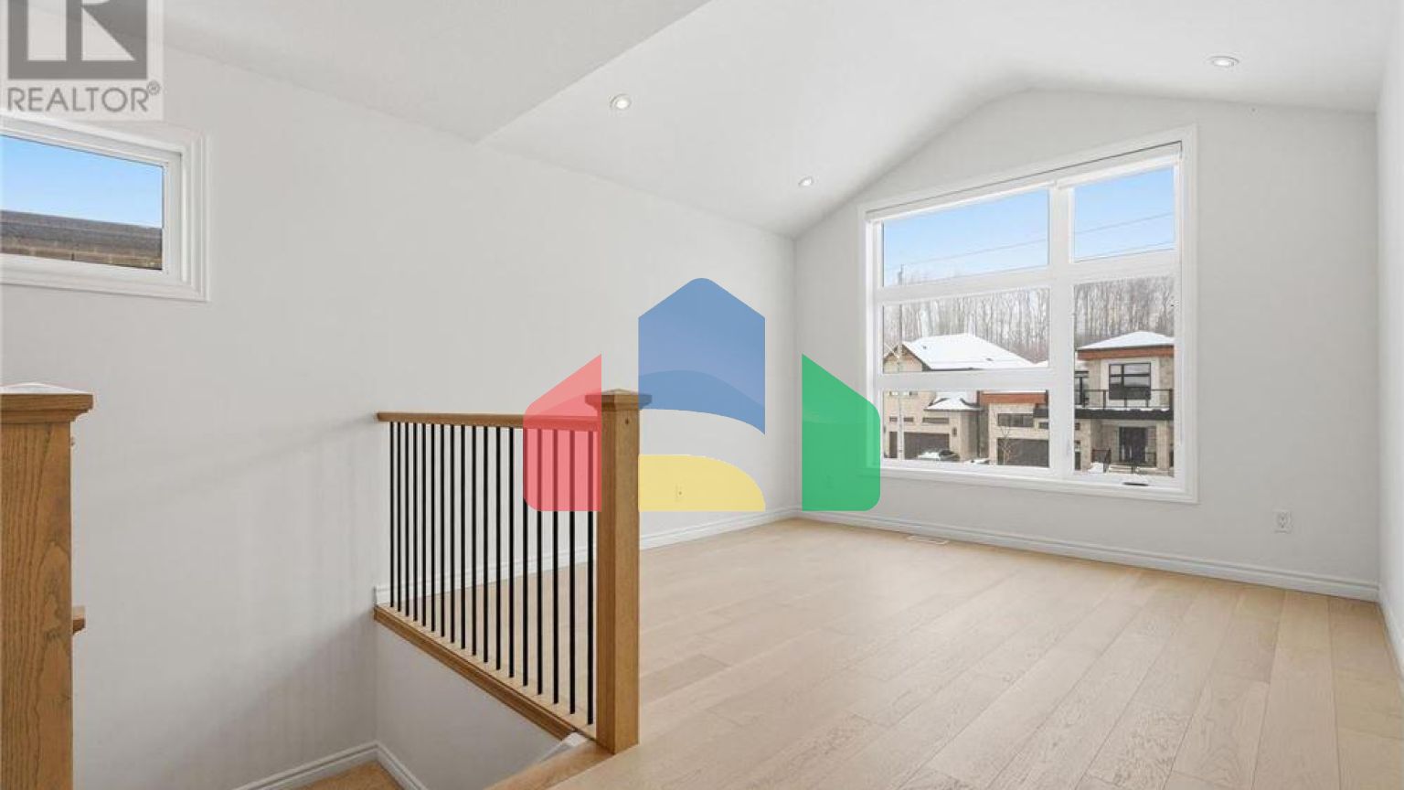 Residential - Single Family Home - Kitchener, Canada - Canada