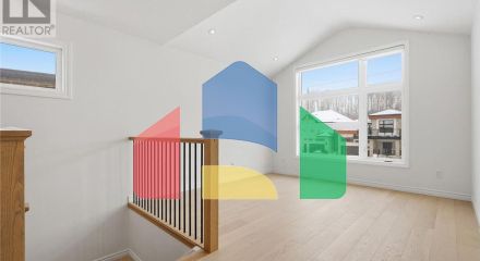 Residential - Single Family Home - Kitchener, Canada - Canada