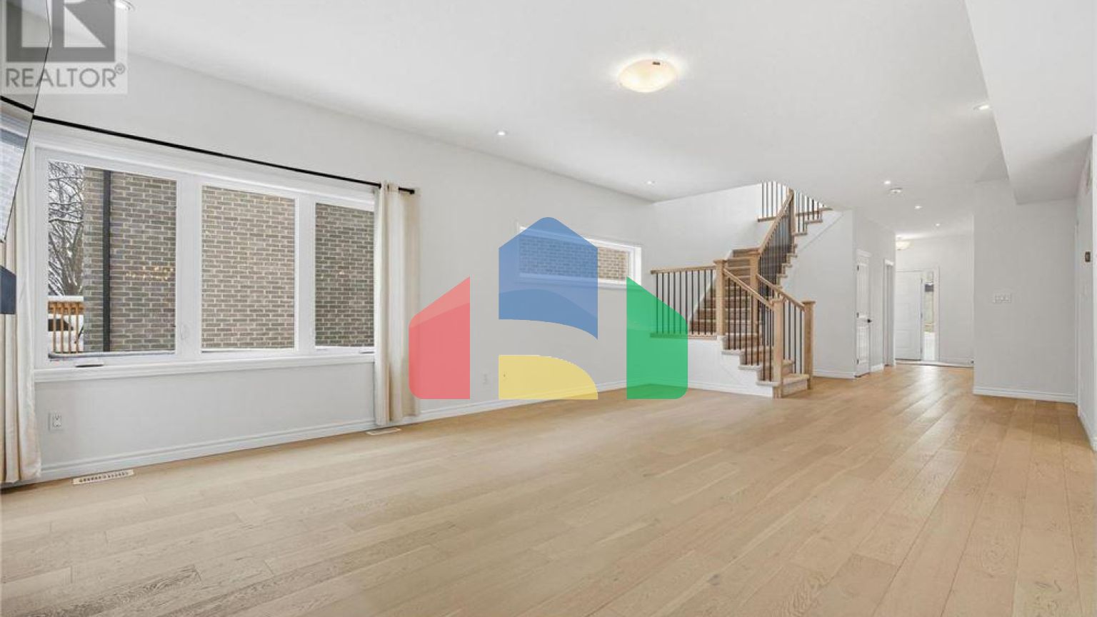 Residential - Single Family Home - Kitchener, Canada - Canada