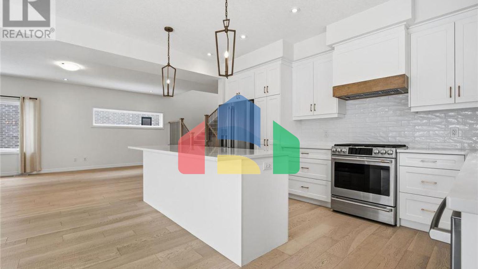 Residential - Single Family Home - Kitchener, Canada - Canada