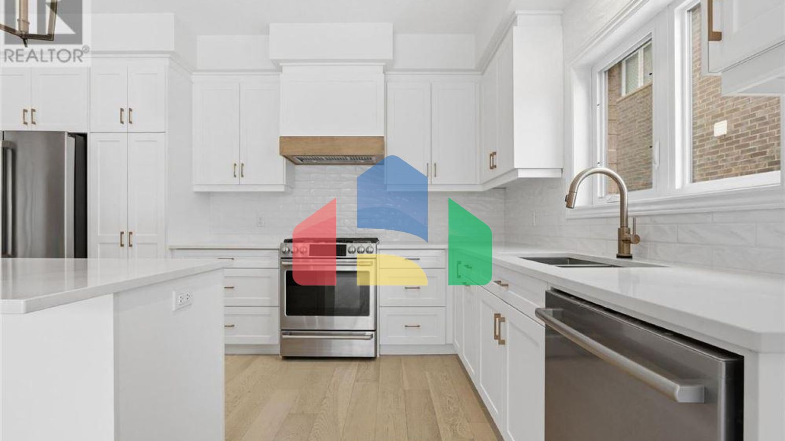 Residential - Single Family Home - Kitchener, Canada - Canada