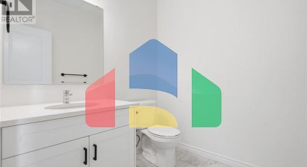 Residential - Single Family Home - Kitchener, Canada - Canada