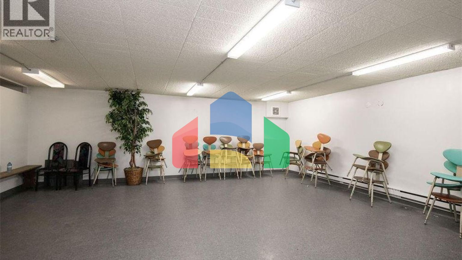 Residential - Single Family Home - Kitchener, Canada - Canada