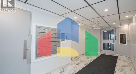 Residential - Single Family Home - Kitchener, Canada - Canada