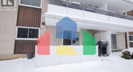 Residential - Single Family Home - Kitchener, Canada - Canada