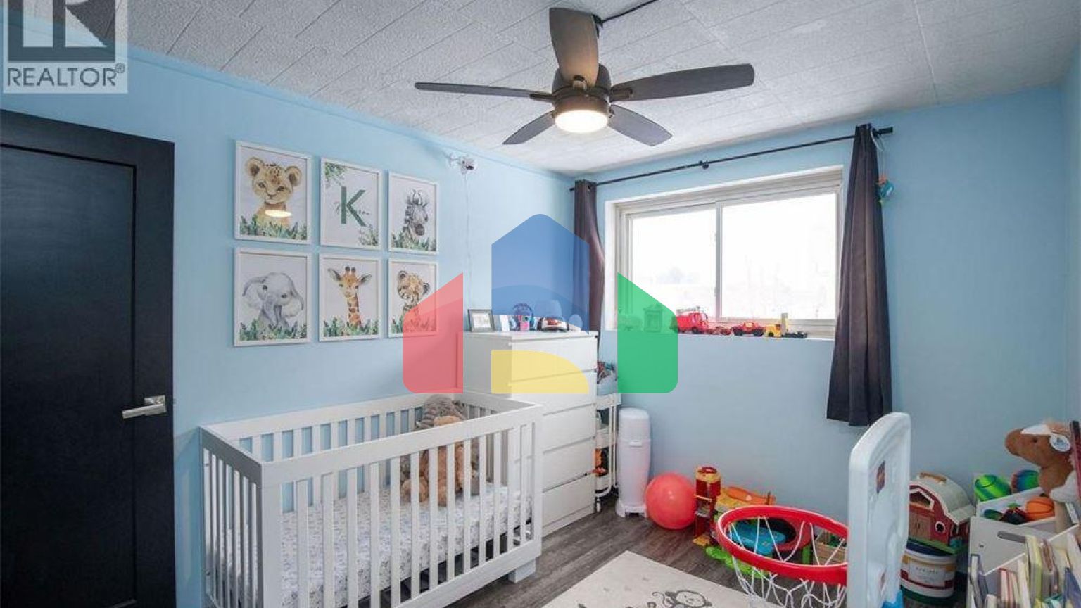 Residential - Single Family Home - Kitchener, Canada - Canada