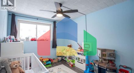 Residential - Single Family Home - Kitchener, Canada - Canada