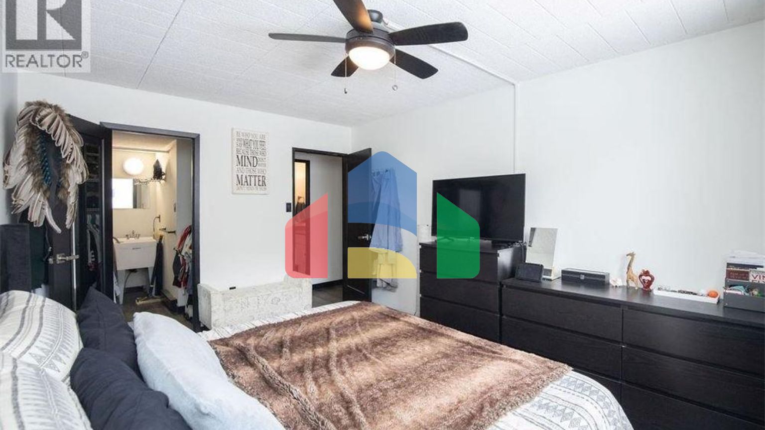 Residential - Single Family Home - Kitchener, Canada - Canada