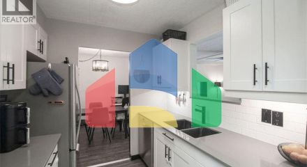 Residential - Single Family Home - Kitchener, Canada - Canada