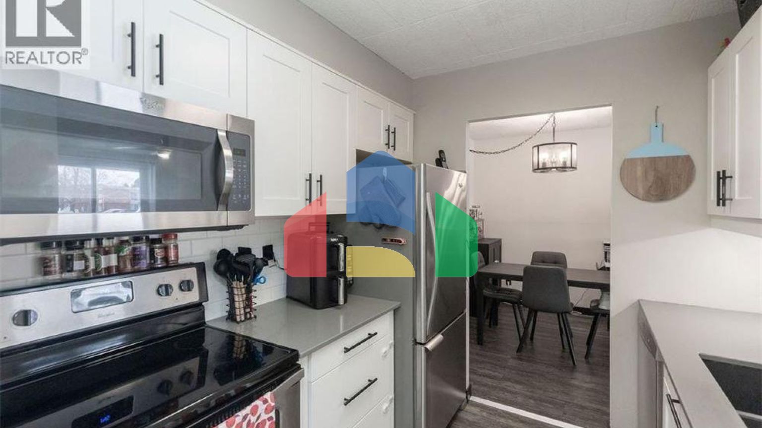 Residential - Single Family Home - Kitchener, Canada - Canada