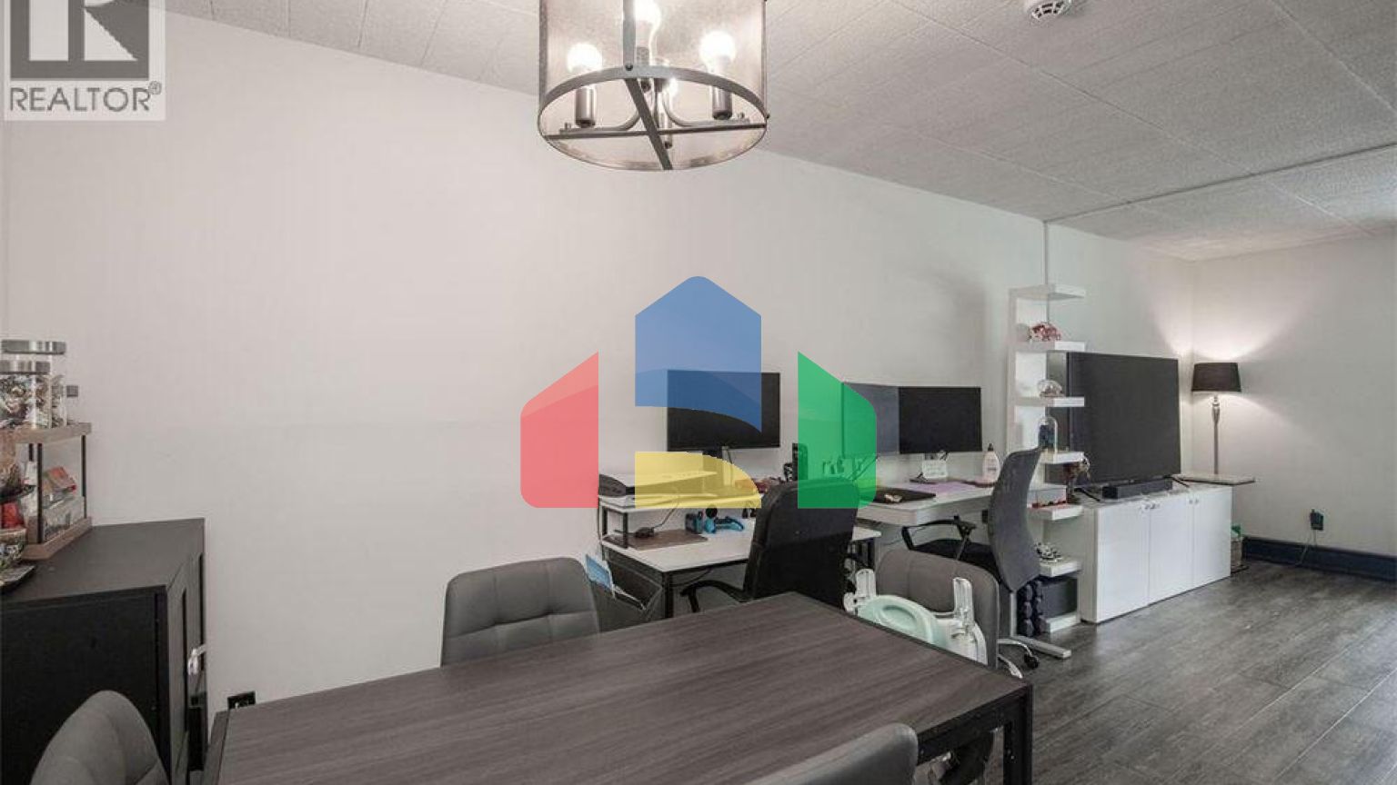 Residential - Single Family Home - Kitchener, Canada - Canada