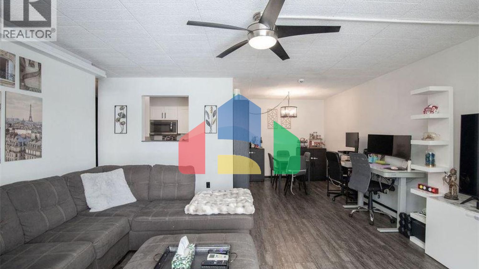 Residential - Single Family Home - Kitchener, Canada - Canada