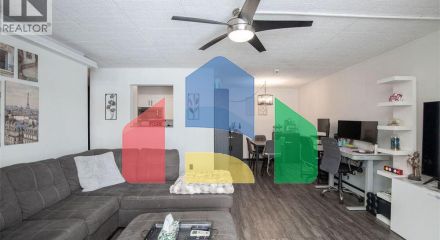 Residential - Single Family Home - Kitchener, Canada - Canada