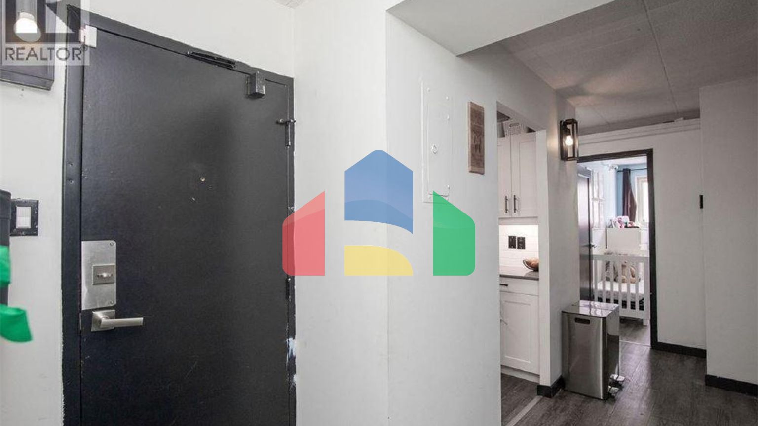 Residential - Single Family Home - Kitchener, Canada - Canada