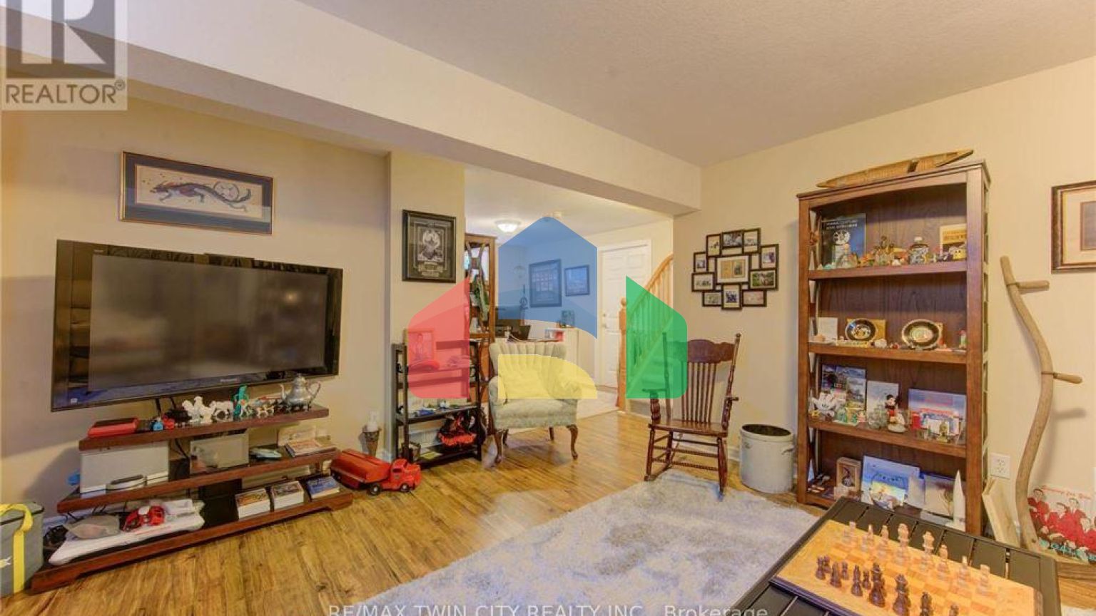 Residential - Single Family Home - Kitchener, Canada - Canada