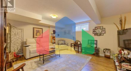 Residential - Single Family Home - Kitchener, Canada - Canada