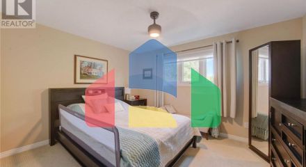 Residential - Single Family Home - Kitchener, Canada - Canada