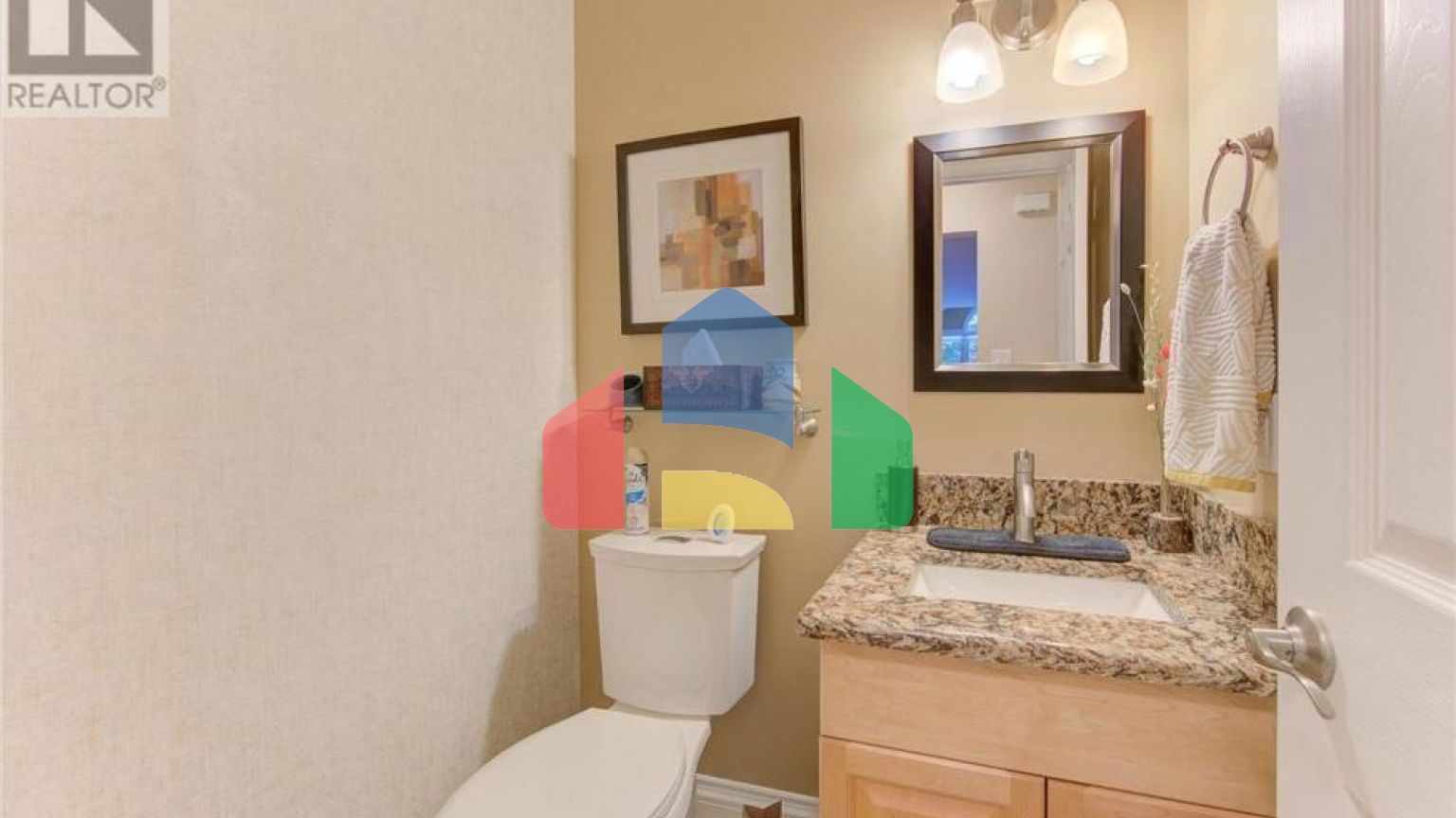 Residential - Single Family Home - Kitchener, Canada - Canada