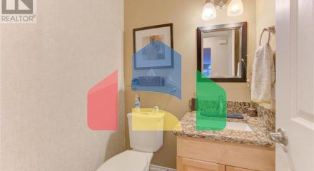 Residential - Single Family Home - Kitchener, Canada - Canada