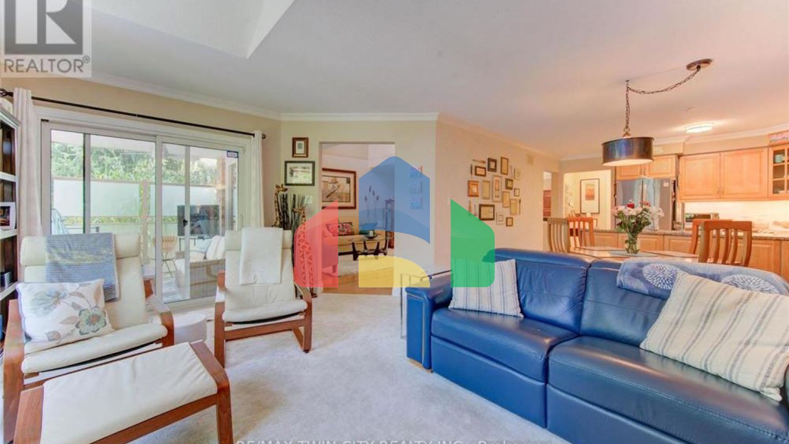 Residential - Single Family Home - Kitchener, Canada - Canada