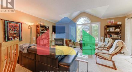 Residential - Single Family Home - Kitchener, Canada - Canada