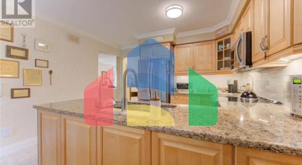 Residential - Single Family Home - Kitchener, Canada - Canada