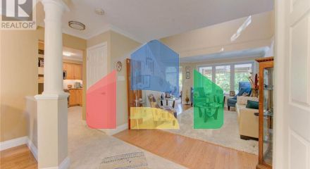 Residential - Single Family Home - Kitchener, Canada - Canada