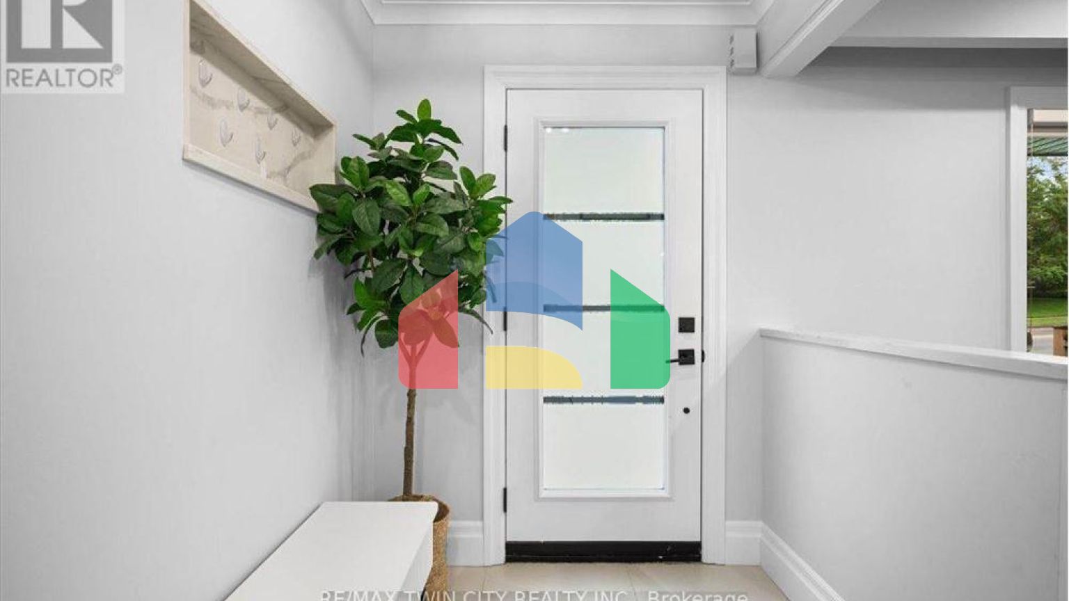 Residential - Single Family Home - Kitchener, Canada - Canada