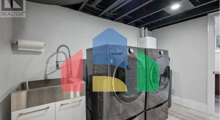 Residential - Single Family Home - Kitchener, Canada - Canada