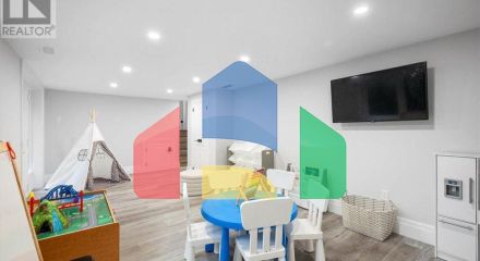 Residential - Single Family Home - Kitchener, Canada - Canada