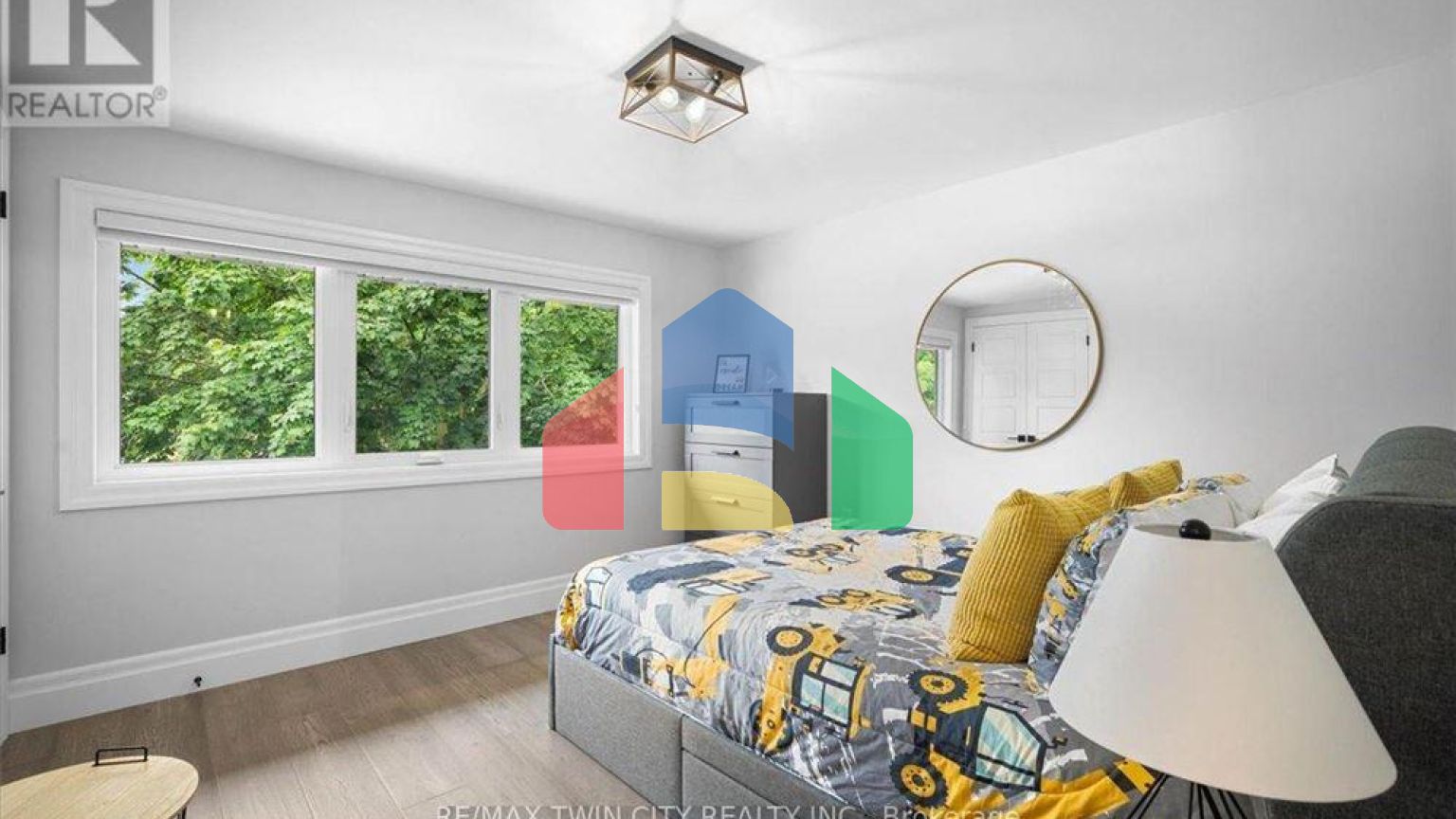 Residential - Single Family Home - Kitchener, Canada - Canada